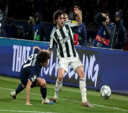 皇马迎战国,家德比,分钟力抗巴,万博,ManBetX,万博官网,万博体育官网,万博体育下载,万博APP